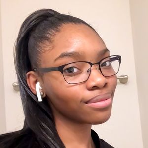 Meet your Posher, Mic